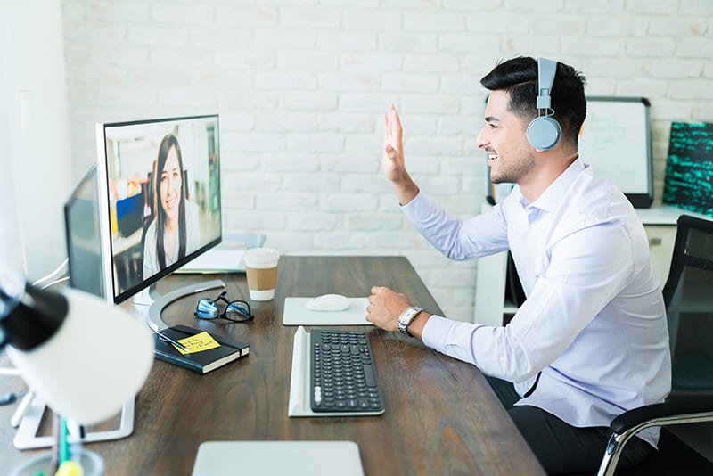 Asistentes Virtuales: Diseñando Interfaces de Usuario Centradas en la Voz