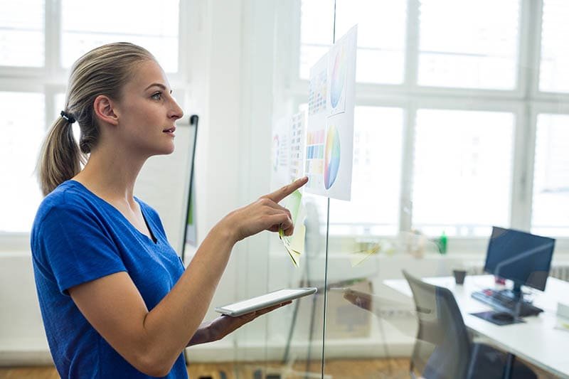 Asistentes Virtuales: Diseñando Interfaces de Usuario Centradas en la Voz